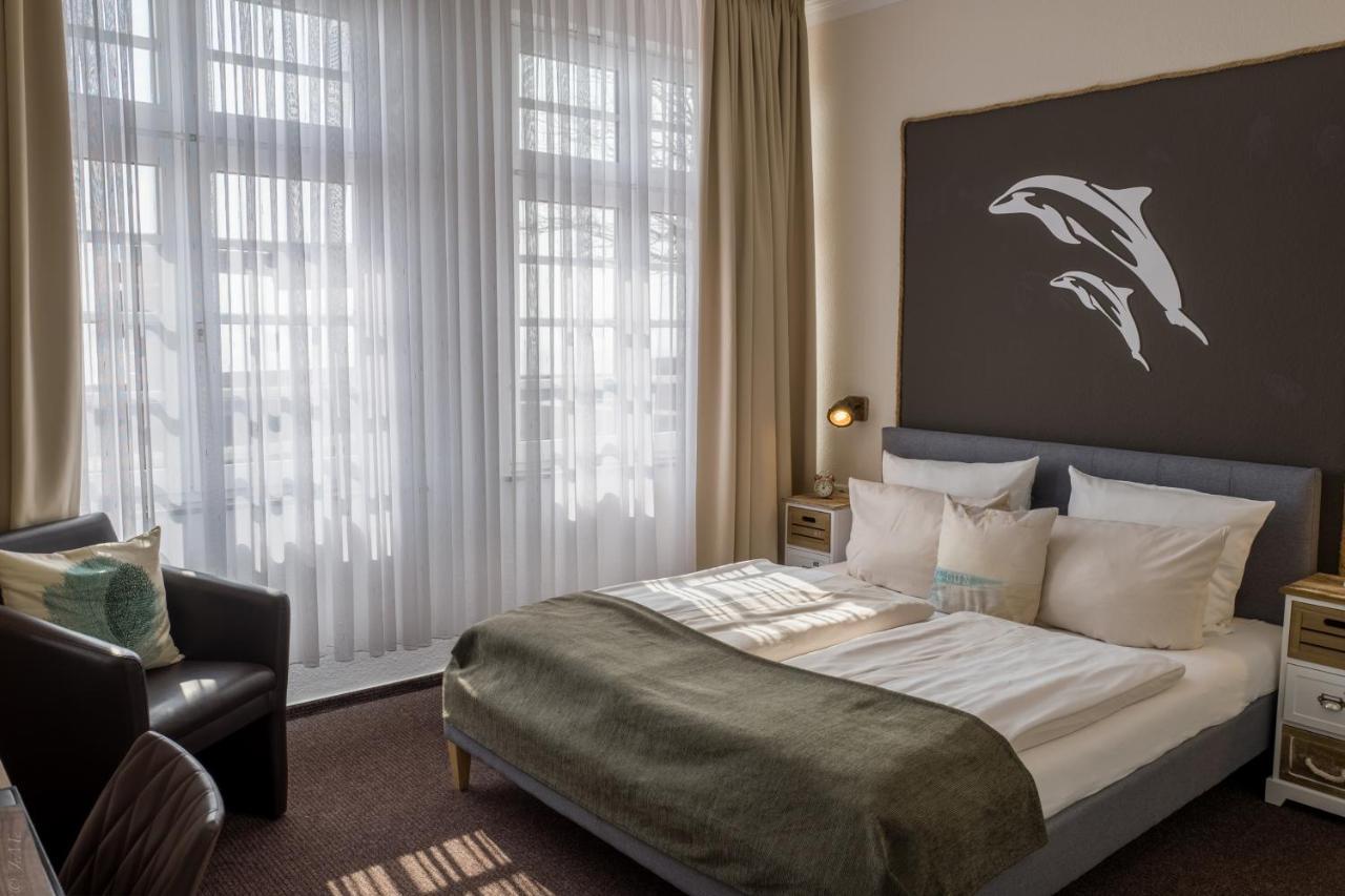 Akzent Strandhotels Seestern, Delphin & Lachs Вильгельмсхафен Экстерьер фото