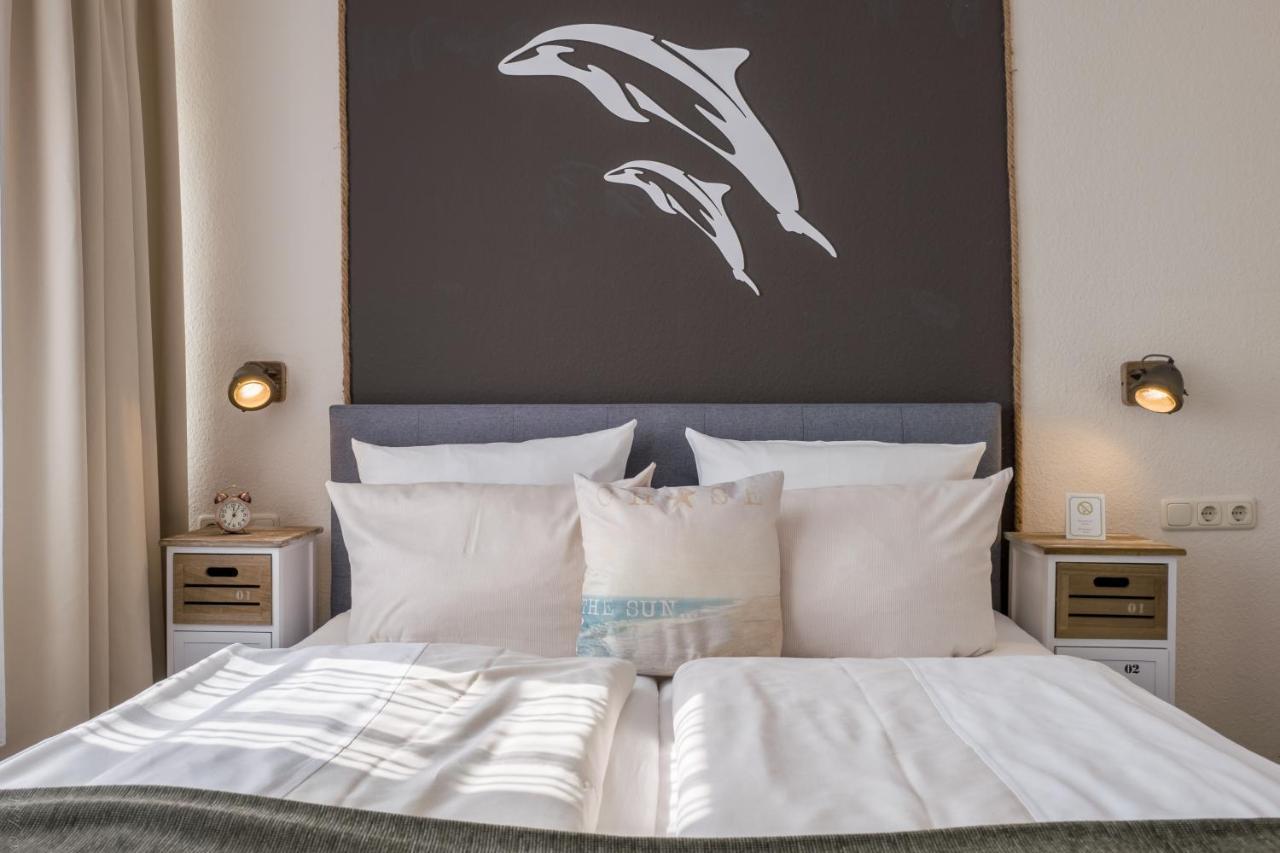 Akzent Strandhotels Seestern, Delphin & Lachs Вильгельмсхафен Экстерьер фото