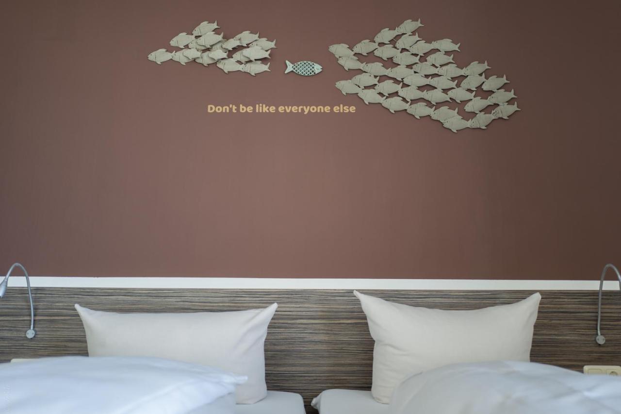 Akzent Strandhotels Seestern, Delphin & Lachs Вильгельмсхафен Экстерьер фото