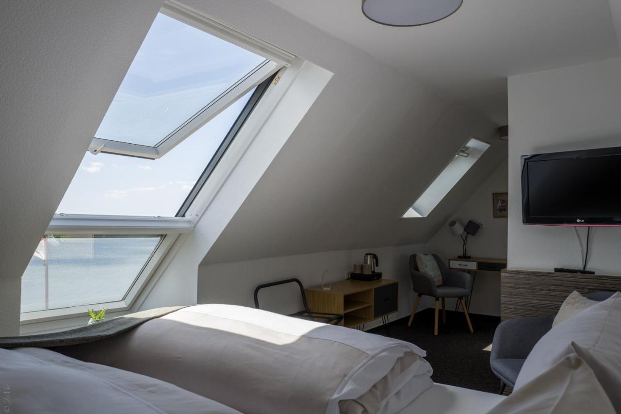 Akzent Strandhotels Seestern, Delphin & Lachs Вильгельмсхафен Экстерьер фото